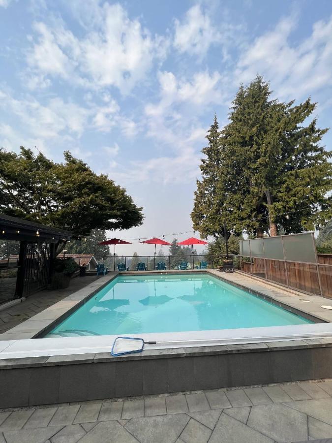 Grouse Cheerful Large Private Bedroom, Bath, Shared Deck, Pool, Hot Tub North Vancouver Kültér fotó