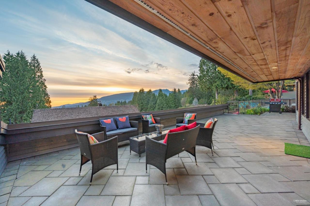 Grouse Cheerful Large Private Bedroom, Bath, Shared Deck, Pool, Hot Tub North Vancouver Kültér fotó
