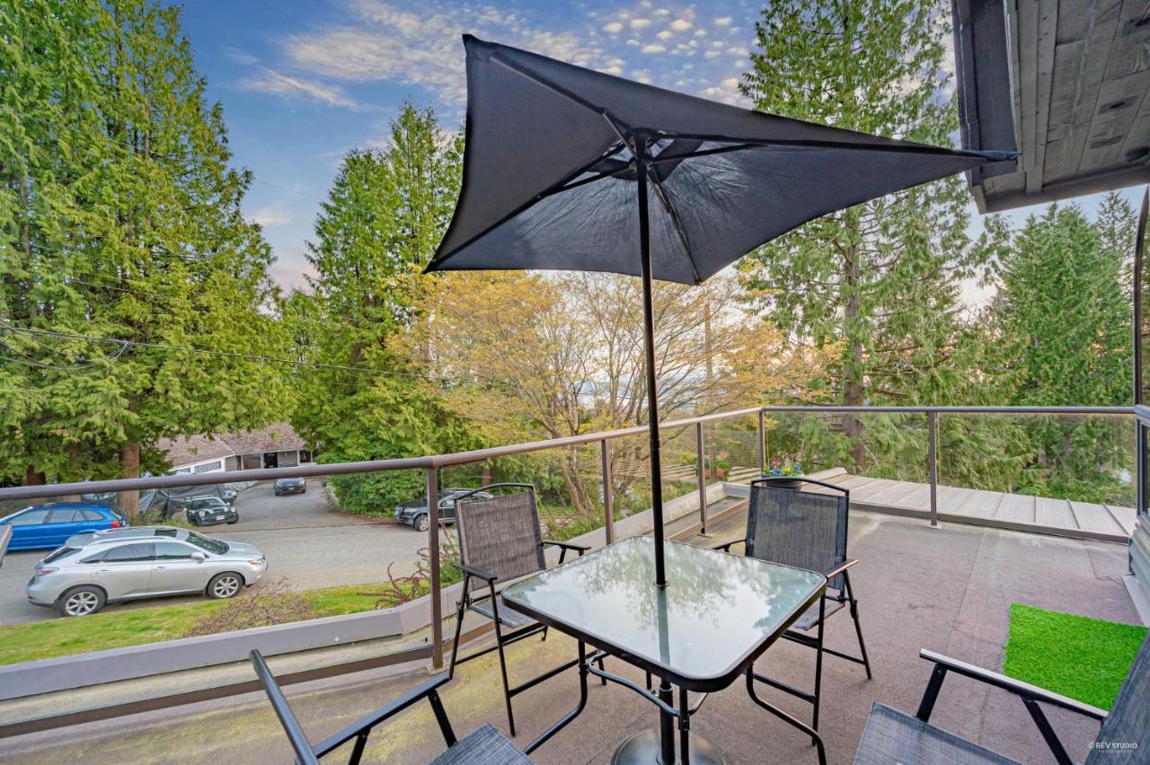 Grouse Cheerful Large Private Bedroom, Bath, Shared Deck, Pool, Hot Tub North Vancouver Kültér fotó