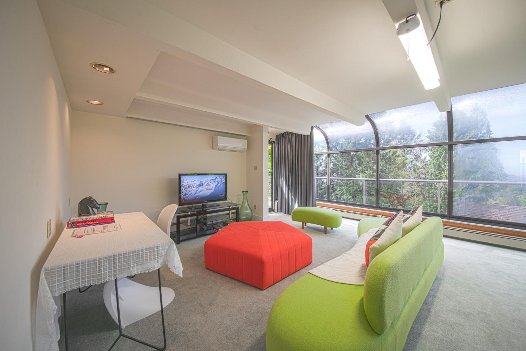 Grouse Cheerful Large Private Bedroom, Bath, Shared Deck, Pool, Hot Tub North Vancouver Kültér fotó